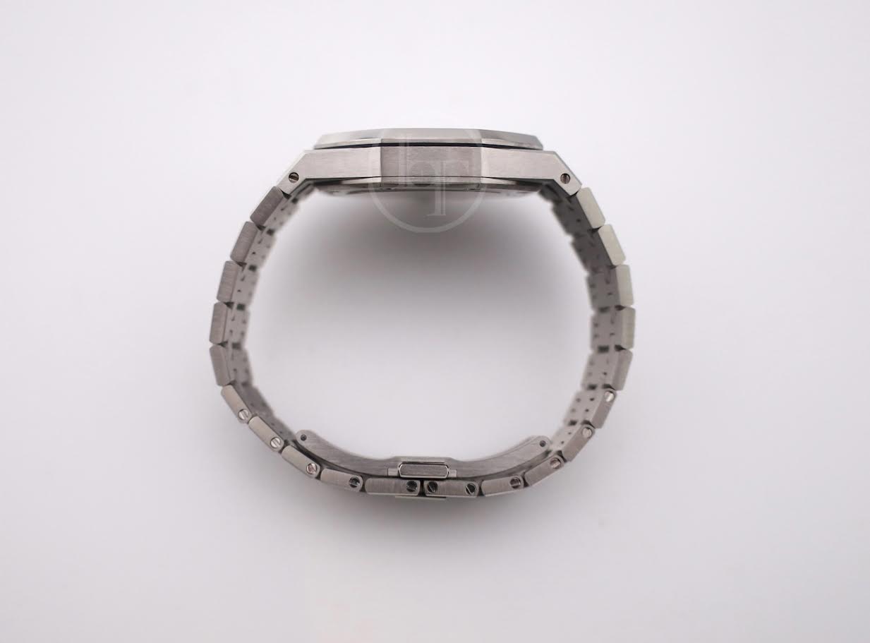 Audemars Piguet Royal Oak 37mm Selfwinding "50th Anniversary" Stainless Steel Silver Dial - 15550ST.OO.1356ST.01