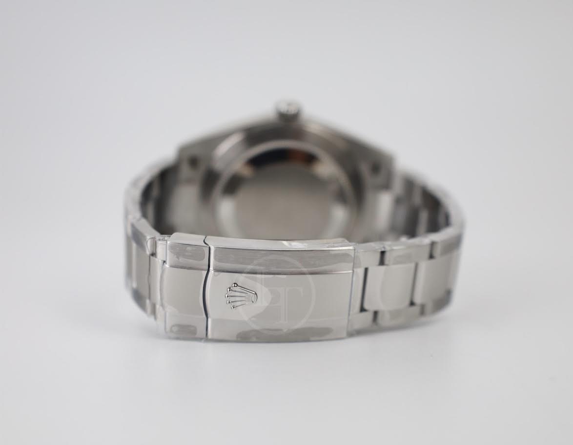 Rolex Datejust 41 Stainless Steel Blue Roman Dial Smooth Bezel Oyster Bracelet 126300 -