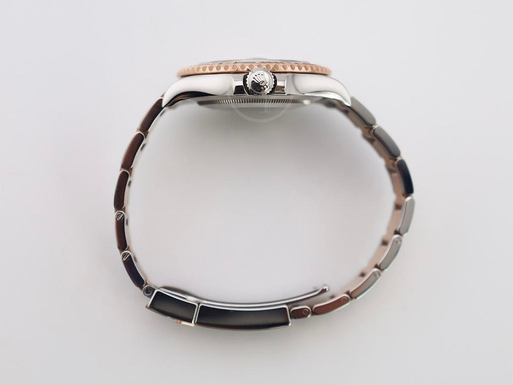 Rolex Yacht-Master 40 Everose Rose Gold/Steel Chocolate Brown Dial Gold Bezel Oyster Bracelet 126621