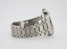 Load image into Gallery viewer, Audemars Piguet Royal Oak Selfwinding Stainless Steel 41mm White Dial 26240ST.OO.1320ST.03