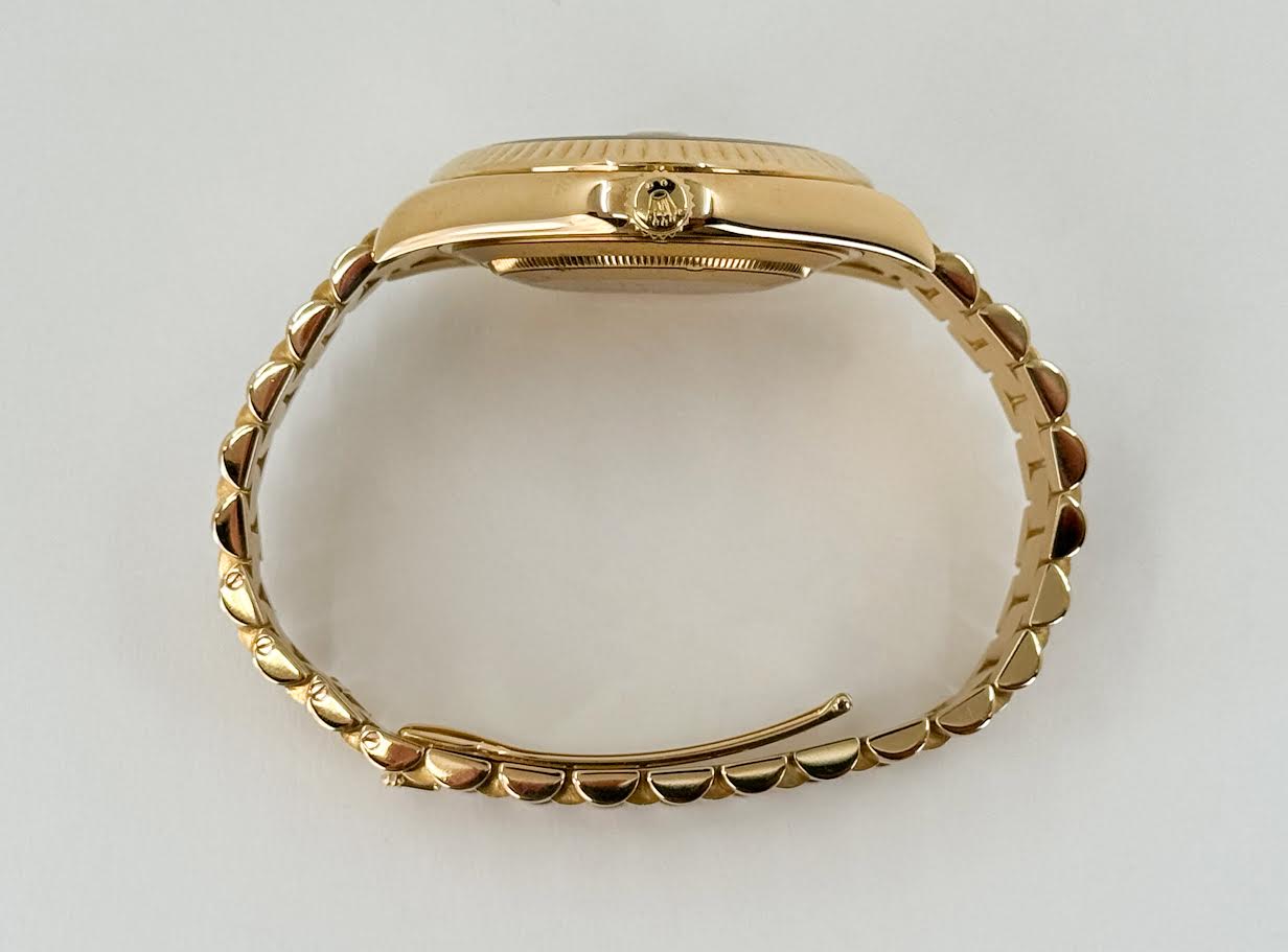 Rolex Day-Date 40 Yellow Gold Champagne Diamond Dial & Fluted Bezel President Bracelet 228238 -