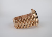 Load image into Gallery viewer, Rolex Day-Date 40 Rose Gold Sundust Diamond Dial &amp; Fluted Bezel President Bracelet 228235 -