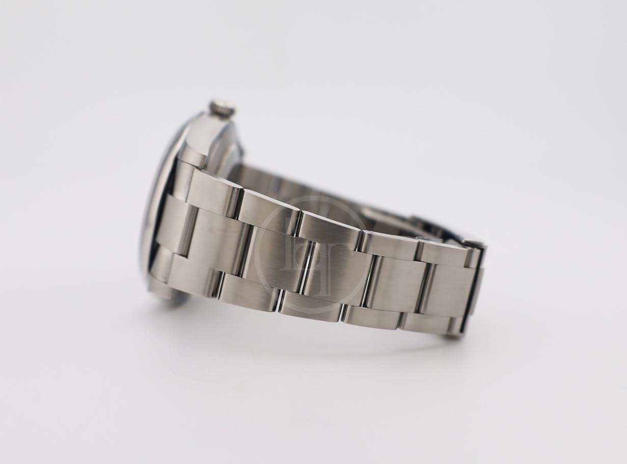 Rolex Oyster Perpetual 41 Watch - Domed Bezel - Green Index Dial - Oyster Bracelet - 2020 Release - 124300 greio