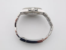 Load image into Gallery viewer, Rolex Submariner Date &quot;Hulk&quot; Stainless Steel Green Dial &amp; Ceramic Bezel Oyster Bracelet 116610LV