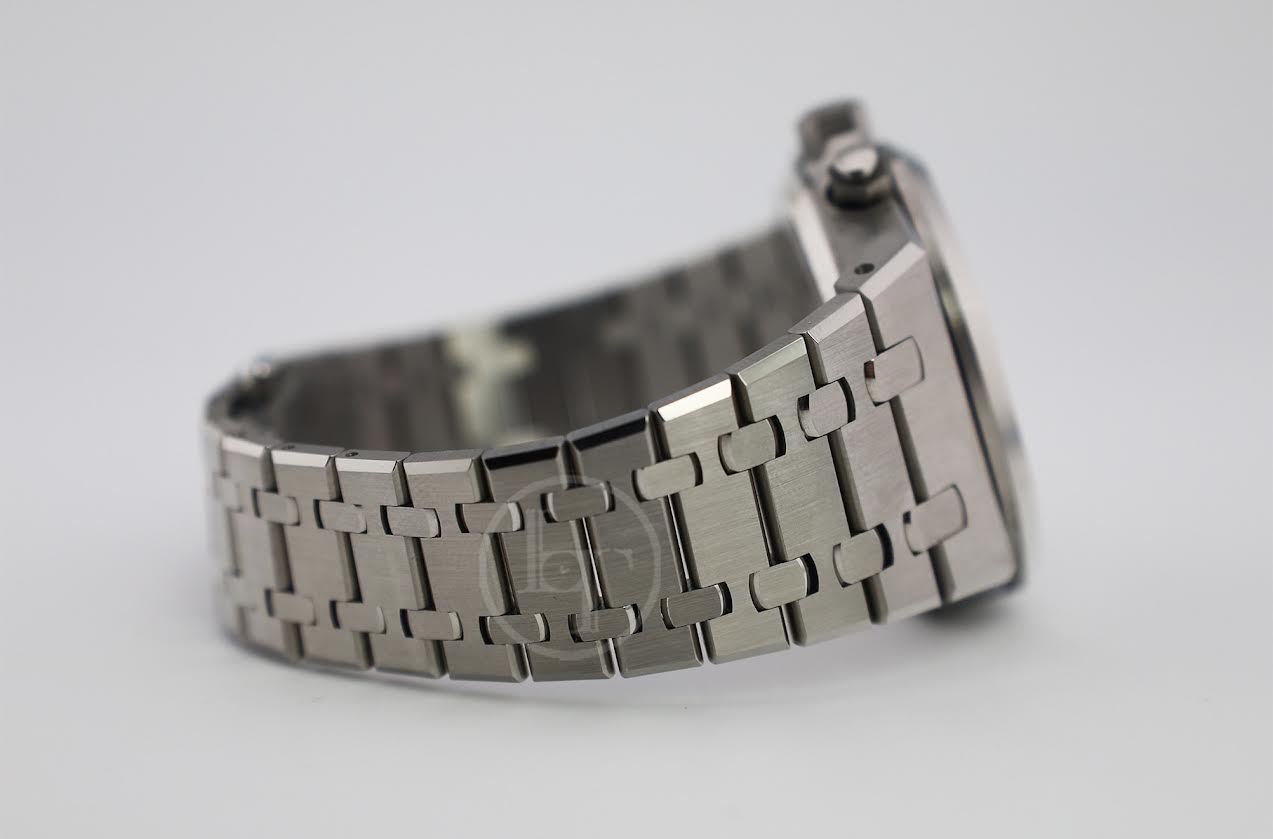 Audemars Piguet Royal Oak Chronograph "50th Anniversary" Stainless Steel 41mm Khaki Green Dial | 26240ST.OO.1320ST.04