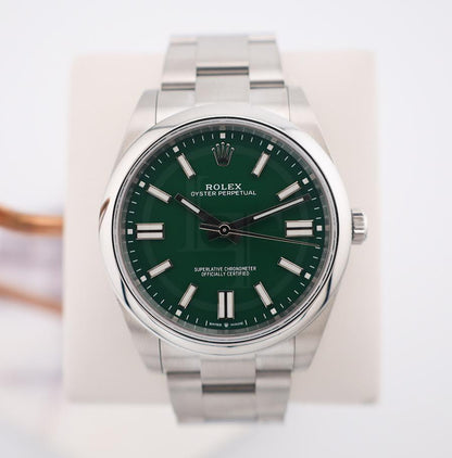 Rolex Oyster Perpetual 41 Watch - Domed Bezel - Green Index Dial - Oyster Bracelet - 2020 Release - 124300 greio