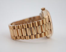 Load image into Gallery viewer, Rolex Day-Date 40 Rose Gold Chocolate Diagnonal Motif Index Dial &amp; Fluted Bezel President Bracelet 228235 -