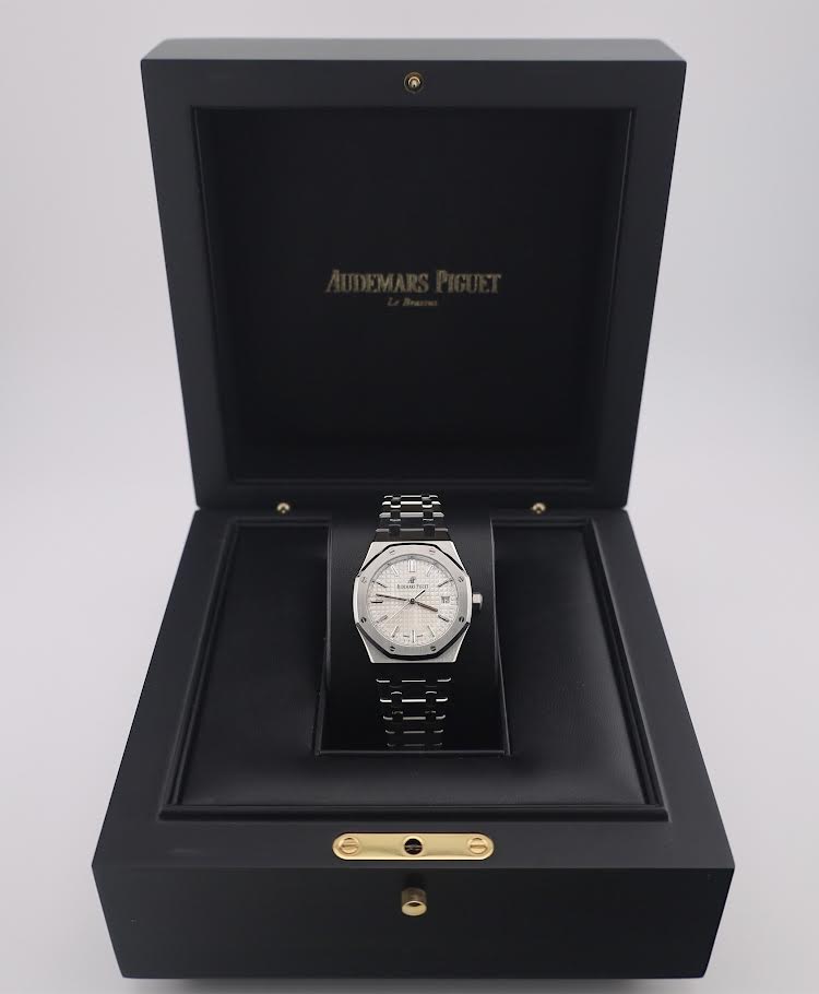 Audemars Piguet Royal Oak 34mm Stainless Steel Silver Dial - 77350ST.OO.1261ST.01