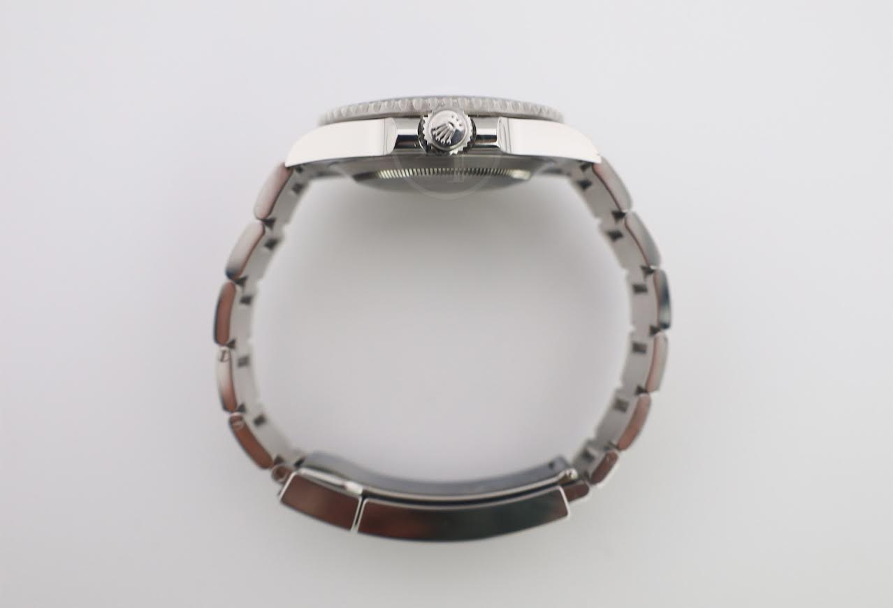 Rolex Submariner No Date Stainless Steel Black Dial & Ceramic Bezel Oyster Bracelet 114060