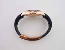 Load image into Gallery viewer, Rolex Everose Gold Yacht-Master 40 Watch - Black Dial - Oysterflex Strap - 126655 bk