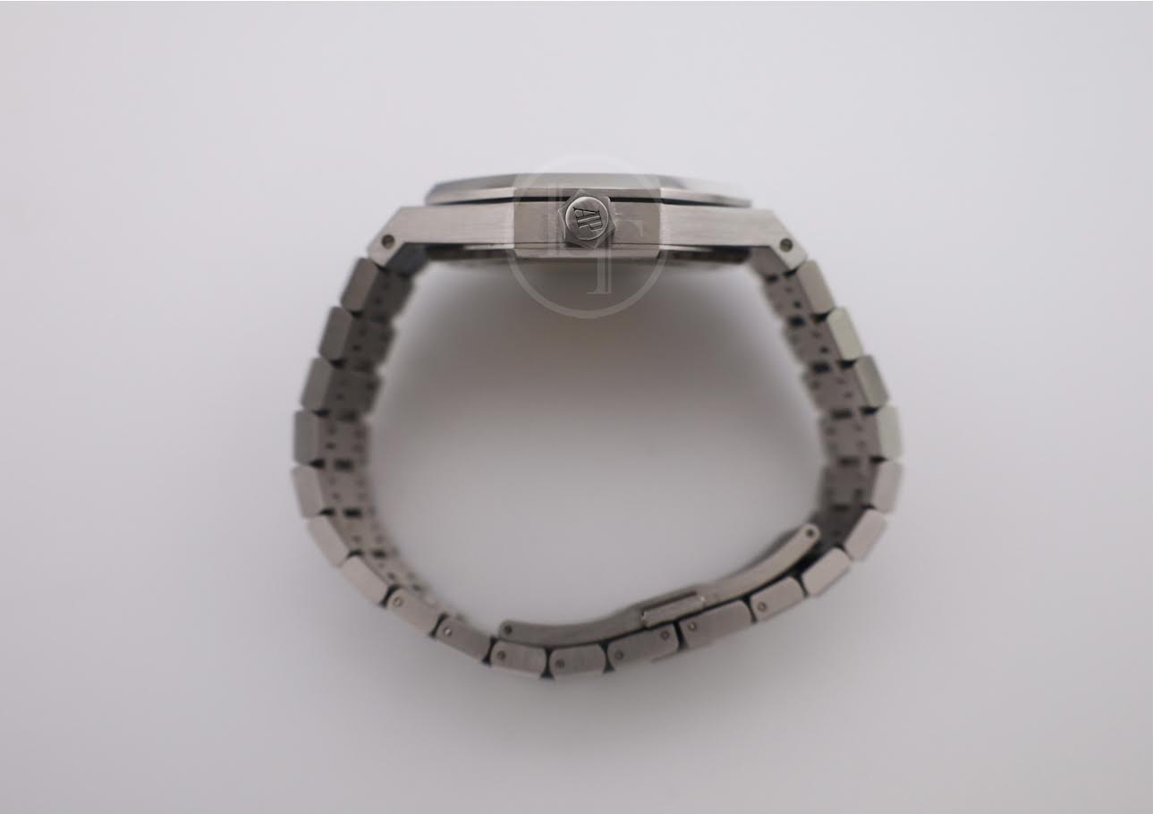 Audemars Piguet Royal Oak Selfwinding Watch - 41mm - Stainless Steel - Black Dial - Calibre 3120-Black Dial 41mm-15400ST.OO.1220ST.01