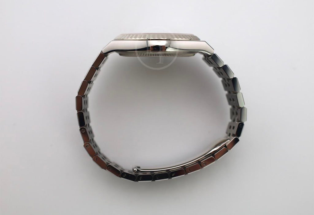 Rolex Land-Dweller 40 White Gold Oystersteel Intense White Honeycomb Motif Dial Fluted Bezel Flat Jubilee Bracelet 127334 - 2025