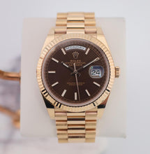 Load image into Gallery viewer, Rolex Day-Date 40 Rose Gold Chocolate Diagnonal Motif Index Dial &amp; Fluted Bezel President Bracelet 228235 -