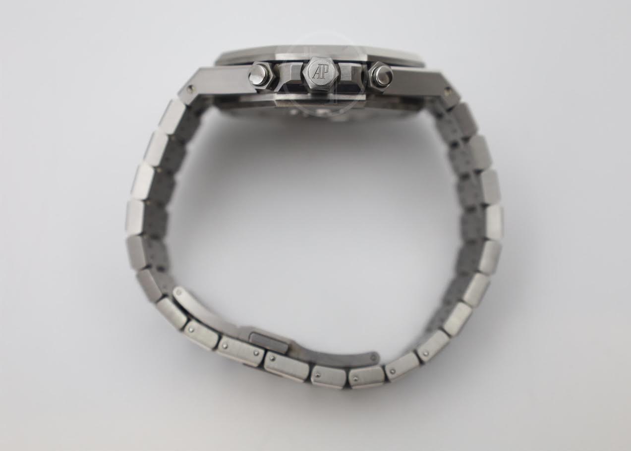 Audemars Piguet Royal Oak Chronograph Stainless Steel 41mm Black Dial Watch - 26320ST.OO.1220ST.01