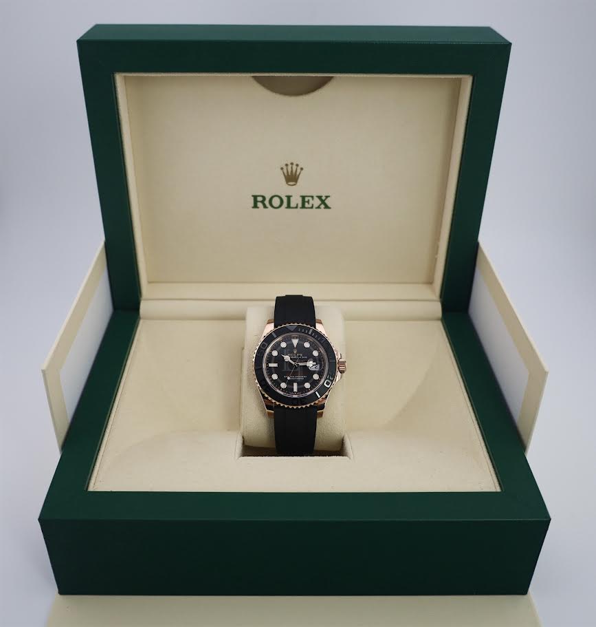 Rolex Everose Gold Yacht-Master 40 Watch - Black Dial - Oysterflex Strap - 126655 bk