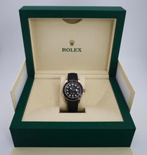 Load image into Gallery viewer, Rolex Everose Gold Yacht-Master 40 Watch - Black Dial - Oysterflex Strap - 126655 bk