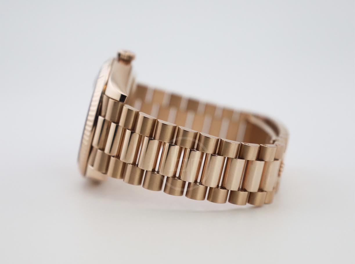 Rolex Day-Date 40 Rose Gold Olive Green Roman Dial & Fluted Bezel President Bracelet 228235 -