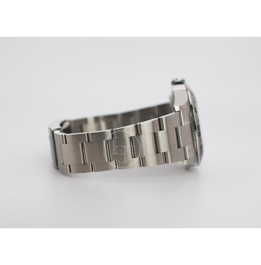 Rolex Oyster Perpetual Explorer II Watch - Oystersteel - White Dial - Oyster Bracelet - 2021 Release - 226570 w