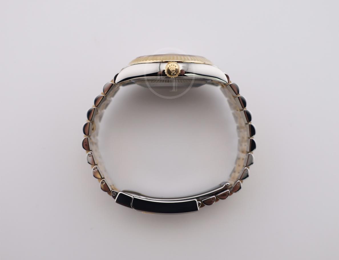 Rolex Datejust 36 Yellow Gold/Steel Silver Roman Diamond VI Dial & Fluted Bezel Jubilee Bracelet 126233