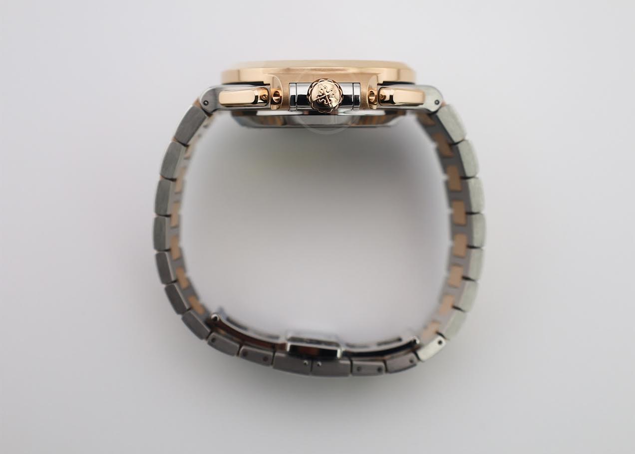 Patek Philippe Nautilus Chronograph Date Automatic Stainless Steel Rose Gold Blue Dial | 5980/1AR-001