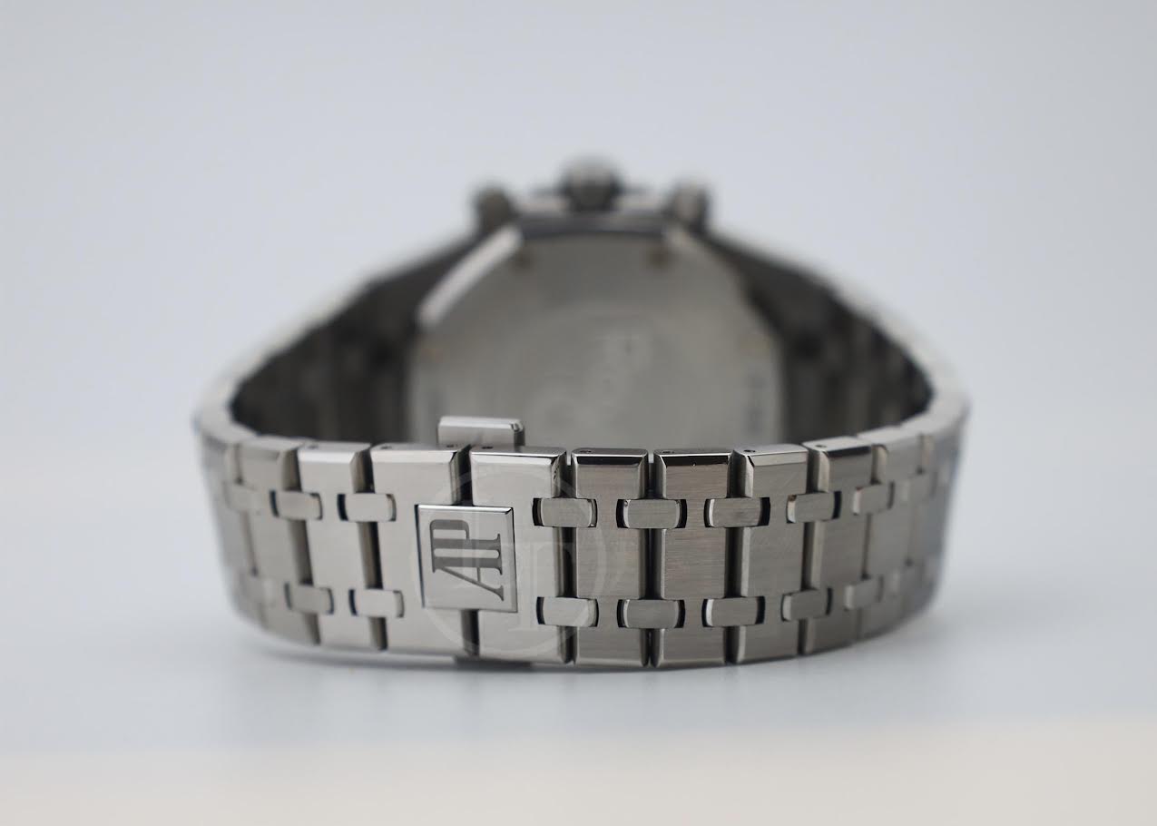 Audemars Piguet Royal Oak Chronograph Stainless Steel 41mm Black Dial Watch - 26320ST.OO.1220ST.01