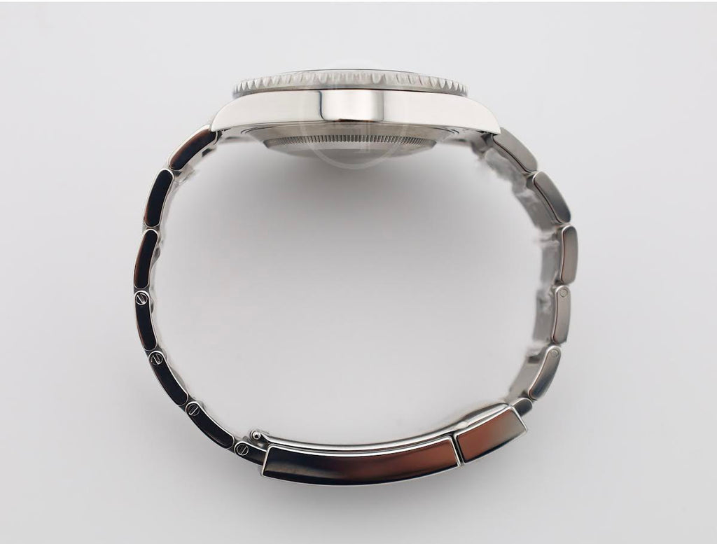 Rolex Submariner Date "Hulk" Stainless Steel Green Dial & Ceramic Bezel Oyster Bracelet 116610LV