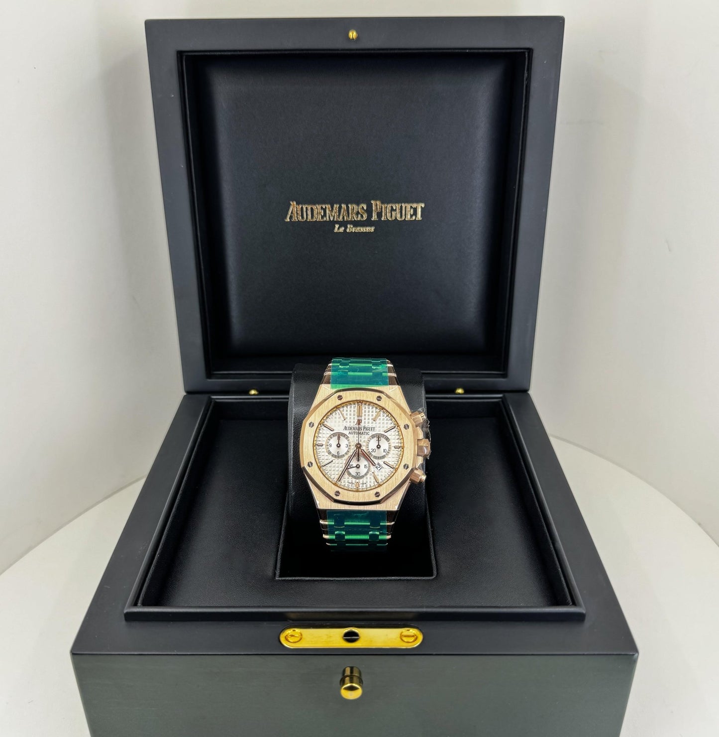 Audemars Piguet Royal Oak Chronograph Watch - Silver Dial 41mm - 26320OR.OO.1220OR.02 - Luxury Time NYC