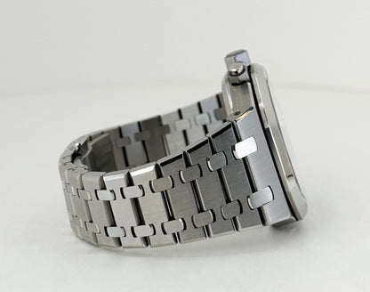 Audemars Piguet Royal Oak Chronograph Watch-Silver Dial 41mm-26331ST.OO.1220ST.03 - Luxury Time NYC