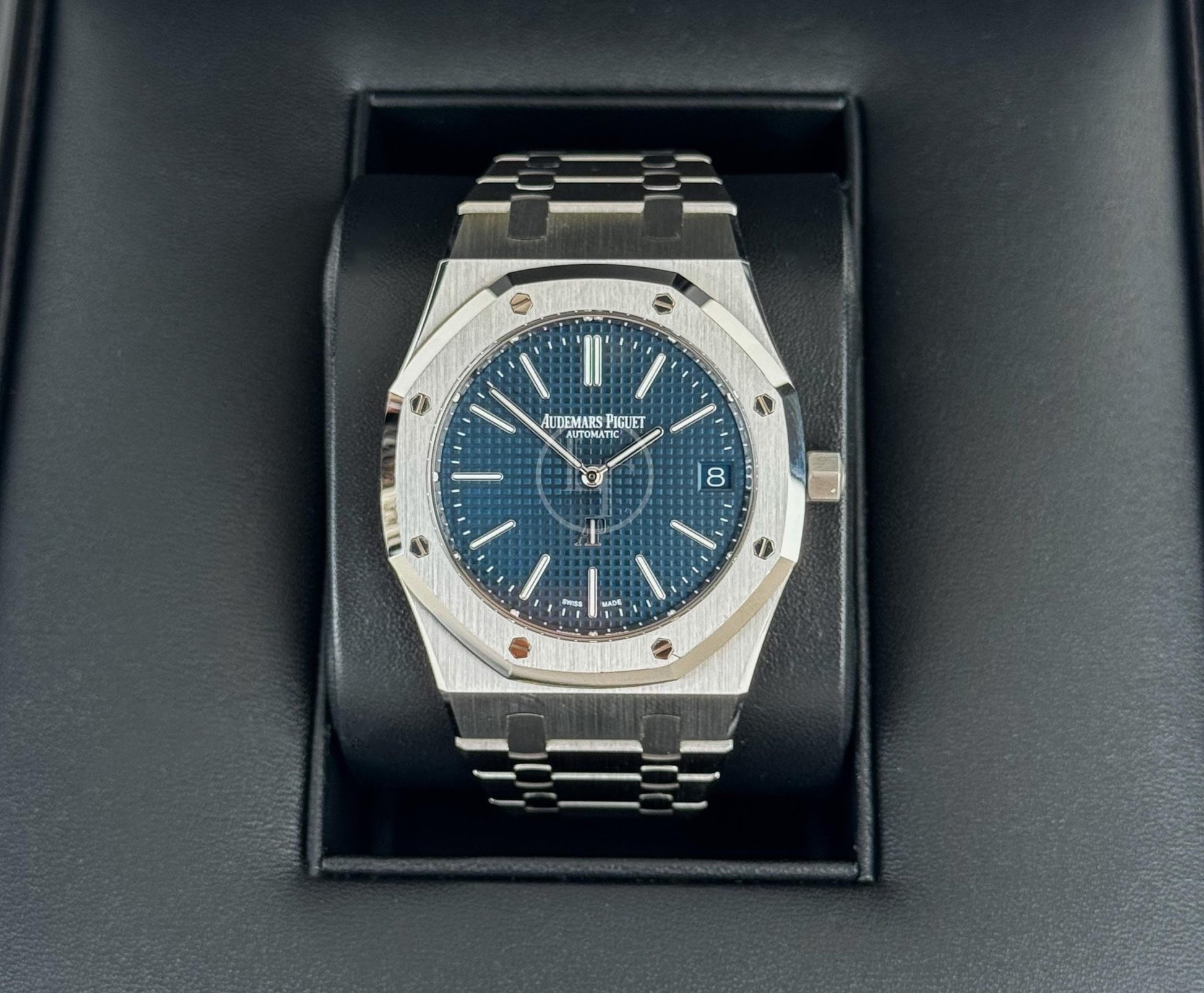 Audemars Piguet Royal Oak Jumbo 39mm Extra - Thin Stainless Steel Blue Dial | 16202ST.OO.1240ST.02 - Luxury Time NYC