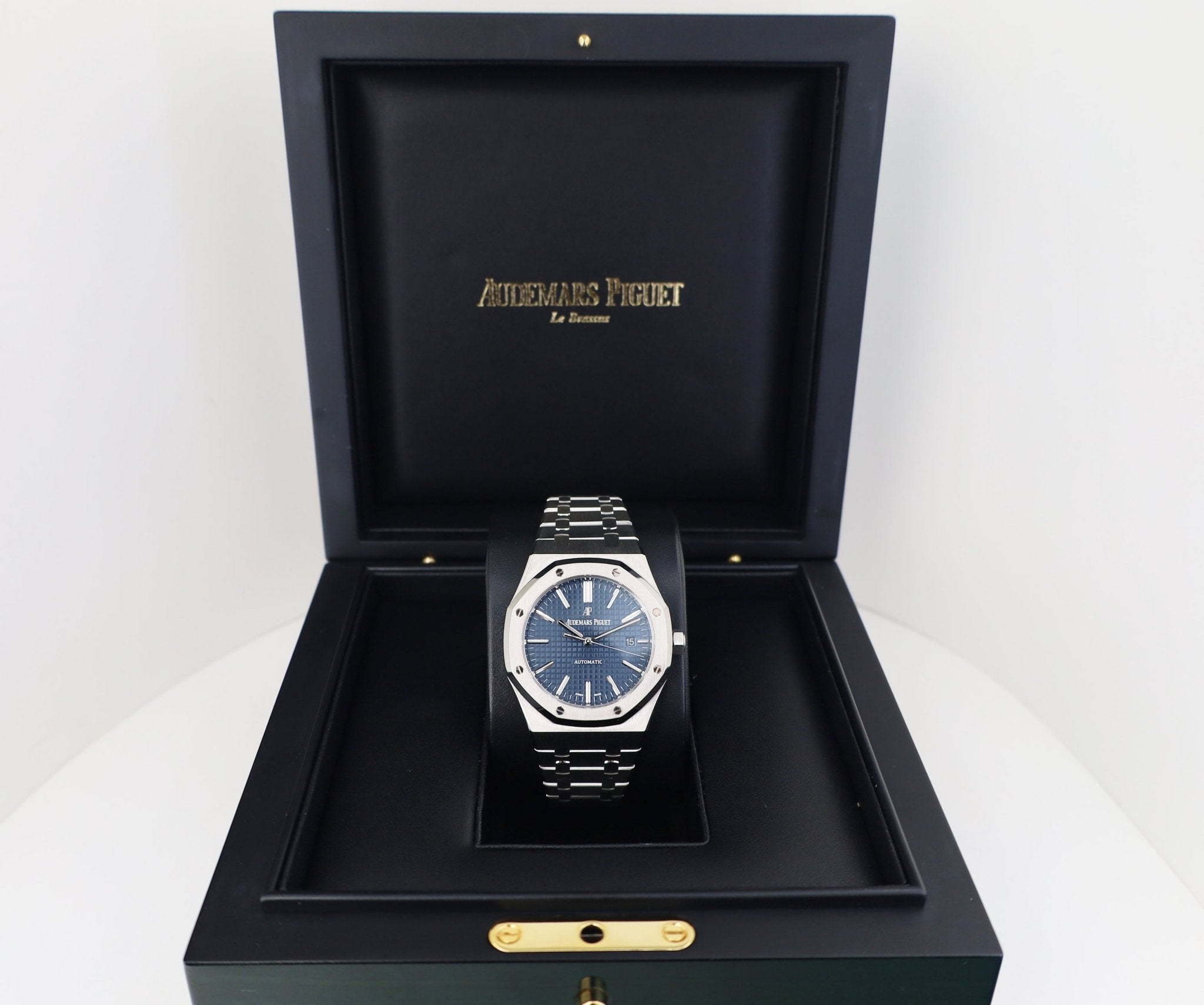 Audemars Piguet Selfwinding Blue Dial 15400ST.OO.1220ST.03