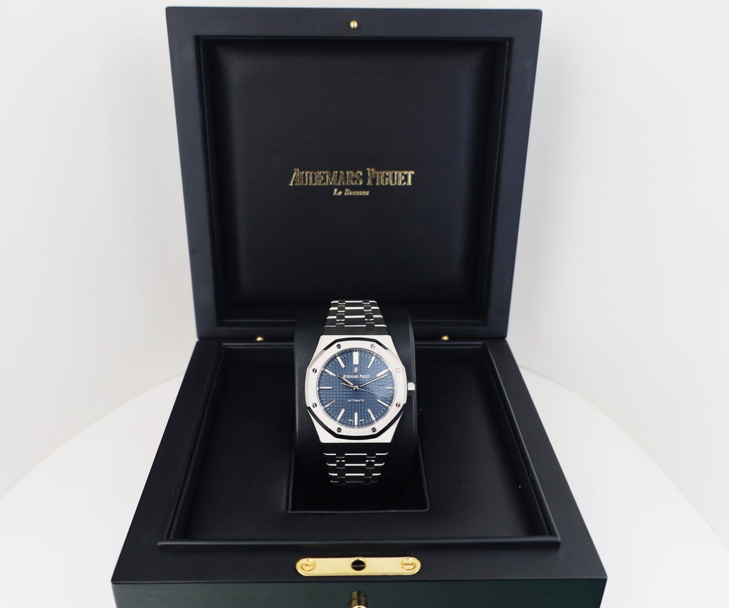 Audemars Piguet Royal Oak Selfwinding Blue dial with “Grande Tapisserie” 15400ST.OO.1220ST.03 - Luxury Time NYC