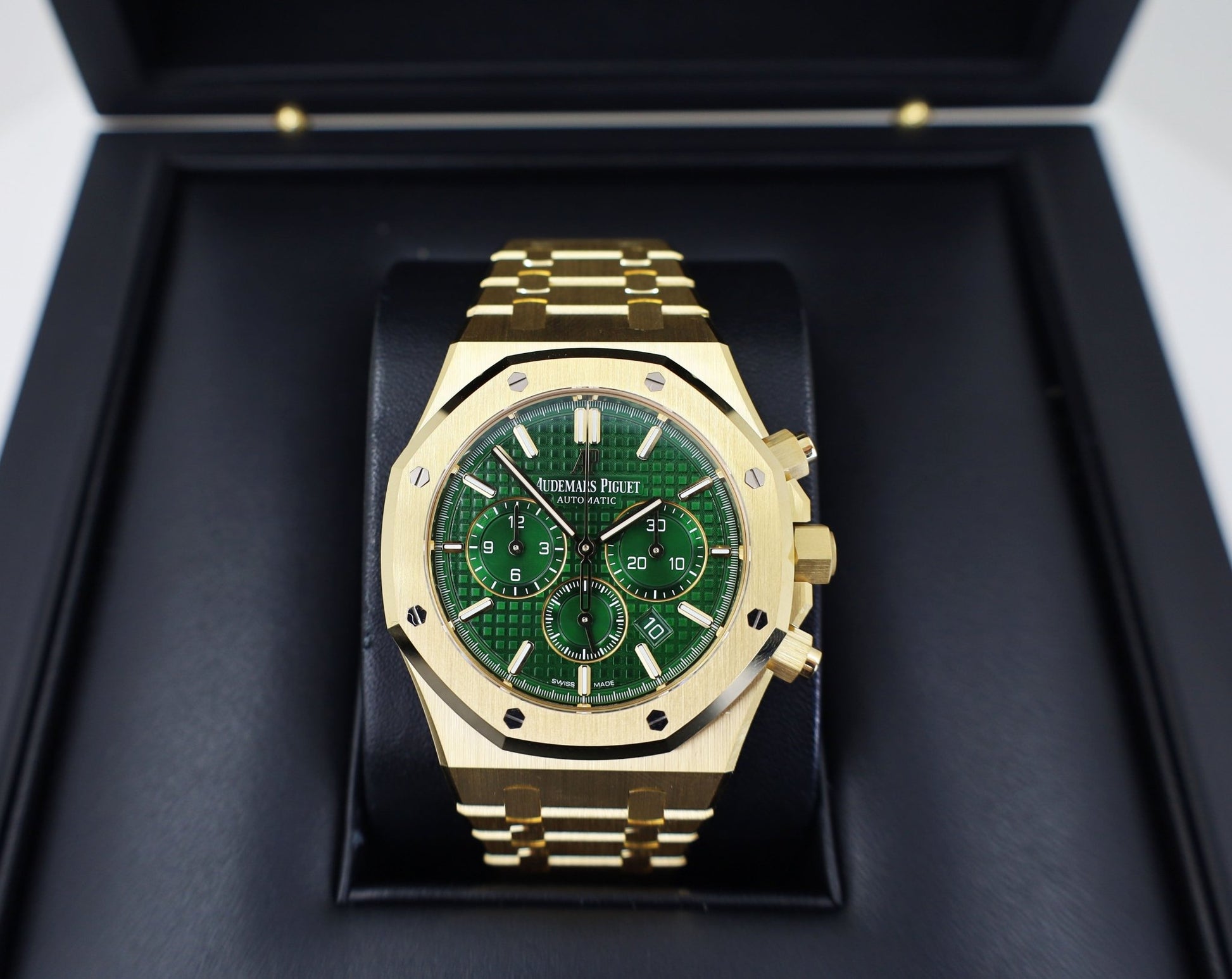 Audemars Piguet Royal Oak Selfwinding Chronograph Yellow Gold 41mm Green Dial Bracelet 26331BA.OO.1220BA.02 - Luxury Time NYC