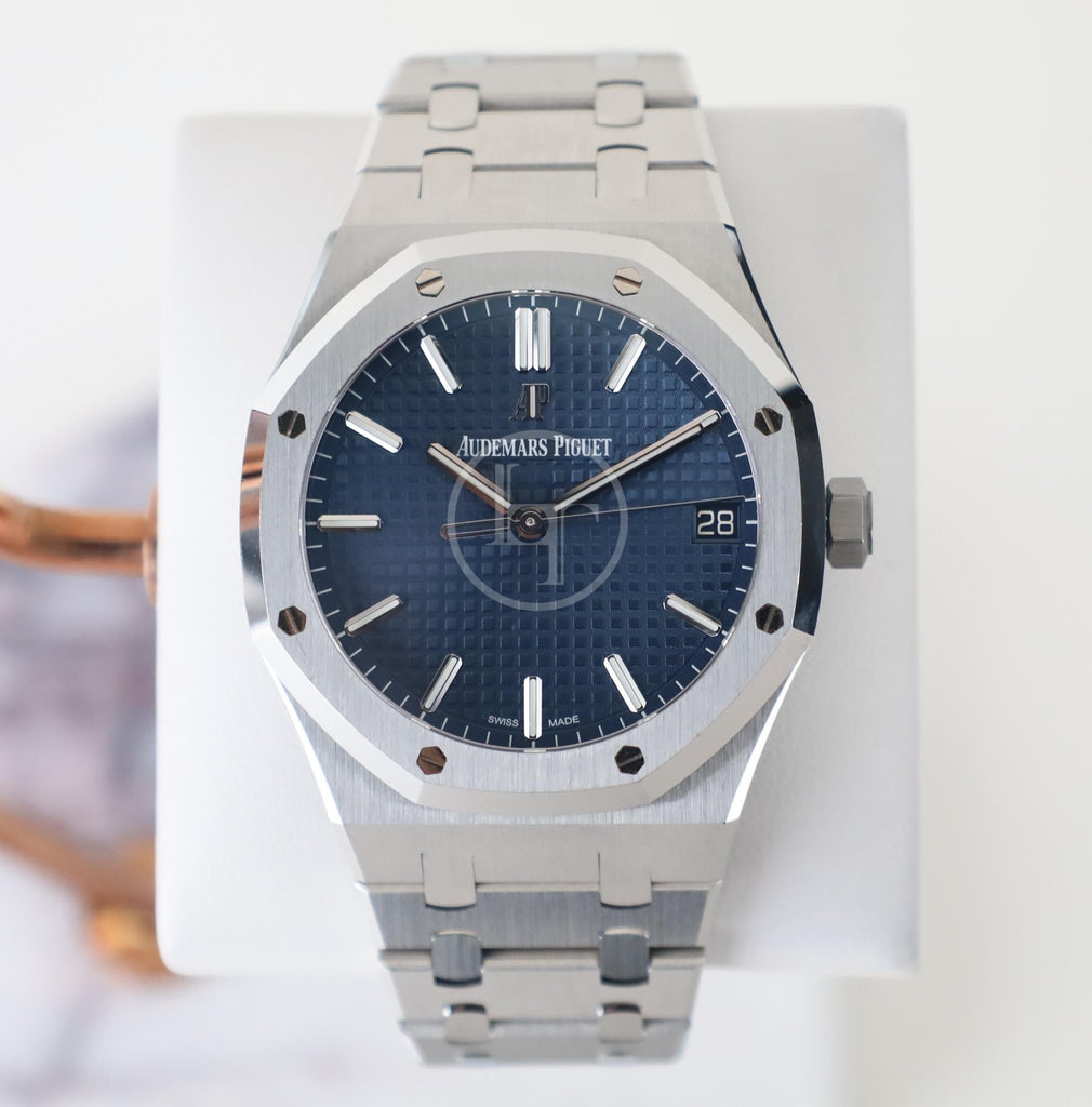 Audemars Piguet Royal Oak Selfwinding Watch - 41mm - Stainless Steel - Blue Dial - Calibre 4302 - Blue Dial 41mm - 15500ST.OO.1220ST.01 - Luxury Time NYC