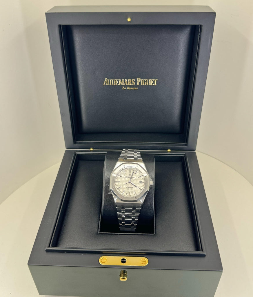Audemars Piguet Royal Oak Selfwinding Watch - 41mm - Stainless Steel - Silver Dial - Calibre 3120-Silver Dial 41mm-15400ST.OO.1220ST.02 - Luxury Time NYC