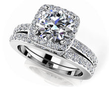 Load image into Gallery viewer, Loving Journey Bridal Set Diamond with 0.80 ct. (0.25 ct. center diamond) - Luxury Time NYC