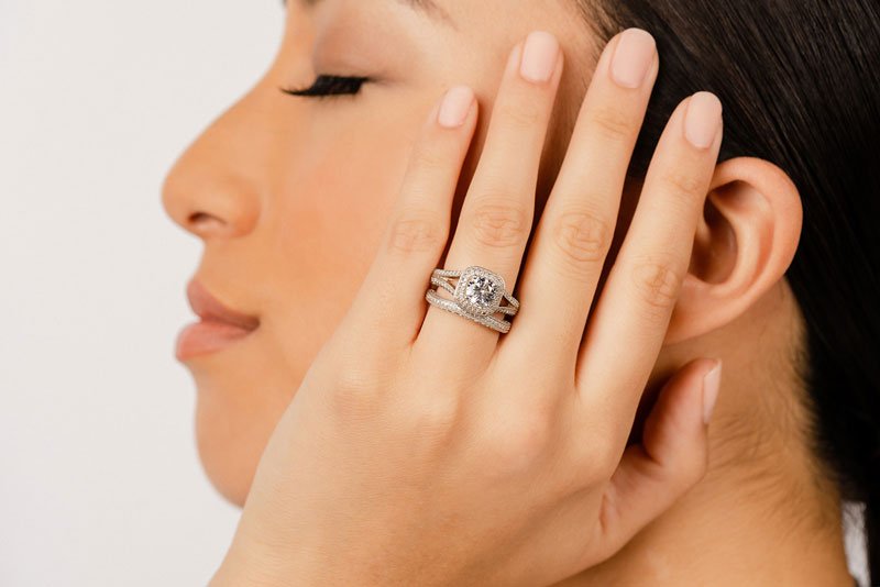 Luxurious Split Shank Halo Wedding Set Diamond with 1.68 ct. (0.75 ct. center diamond) - Luxury Time NYC
