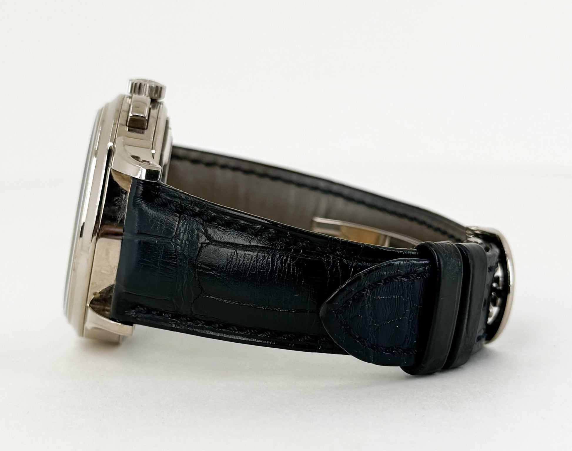 Patek Philippe 39.50mm Men Complications World Time Chronograph Watch Blue Dial 5930G - Luxury Time NYC