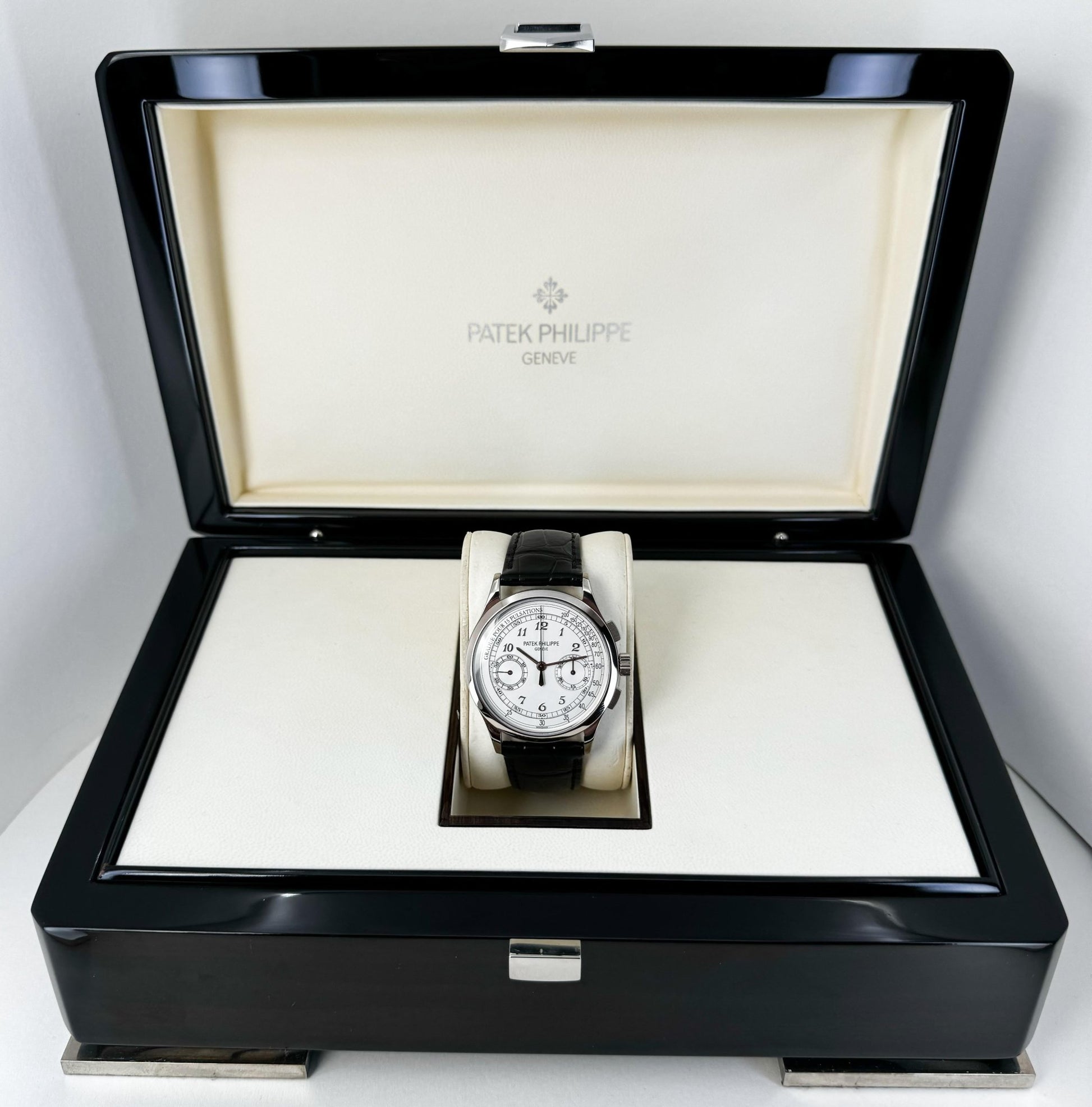 Patek Philippe 5170G - 001 Complications Chronograph 39.4mm Silver White Arabic White Gold Manual - Luxury Time NYC