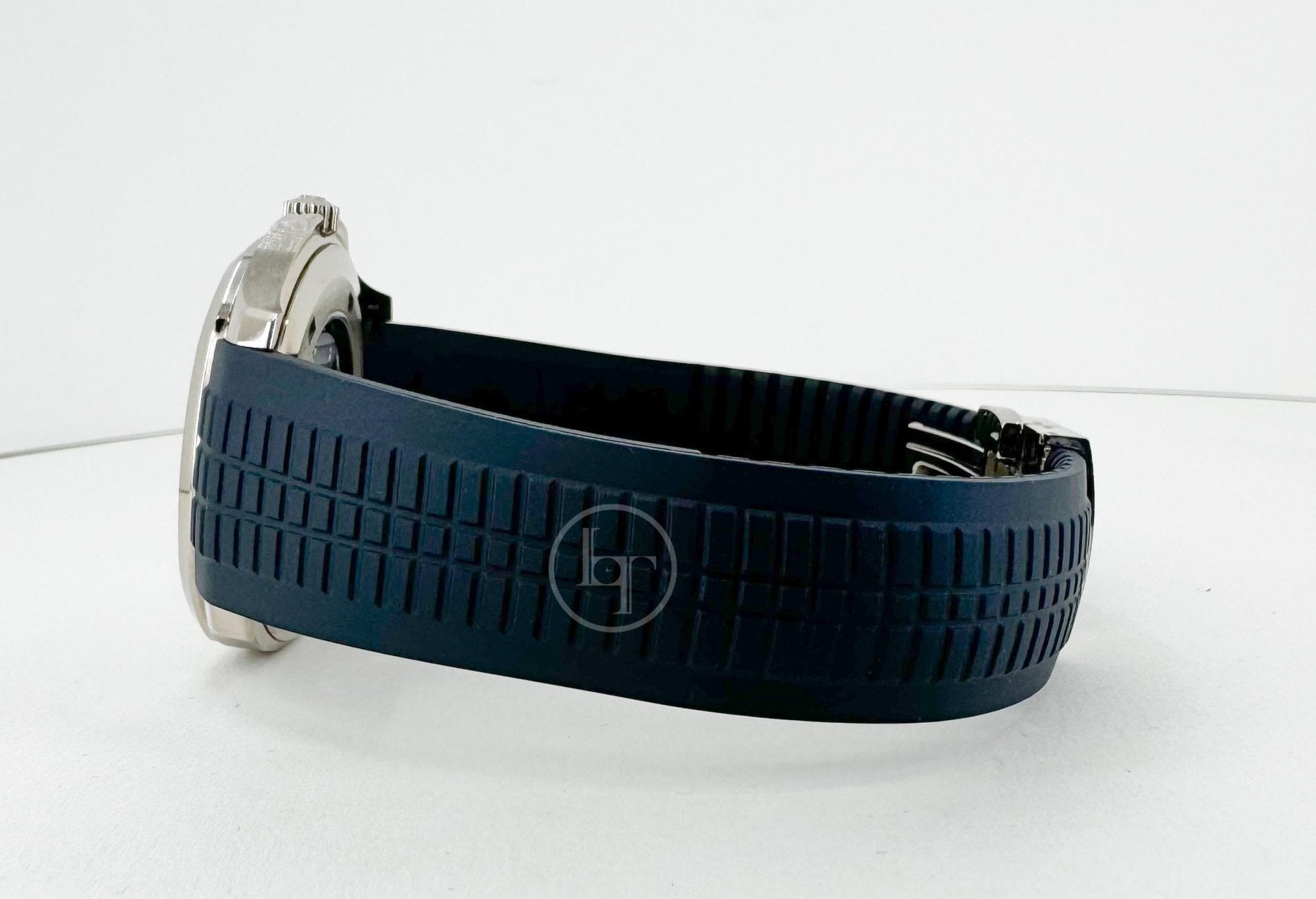 Patek Philippe Men's Aquanaut Watch - 5168G-001 – Luxury Time NYC