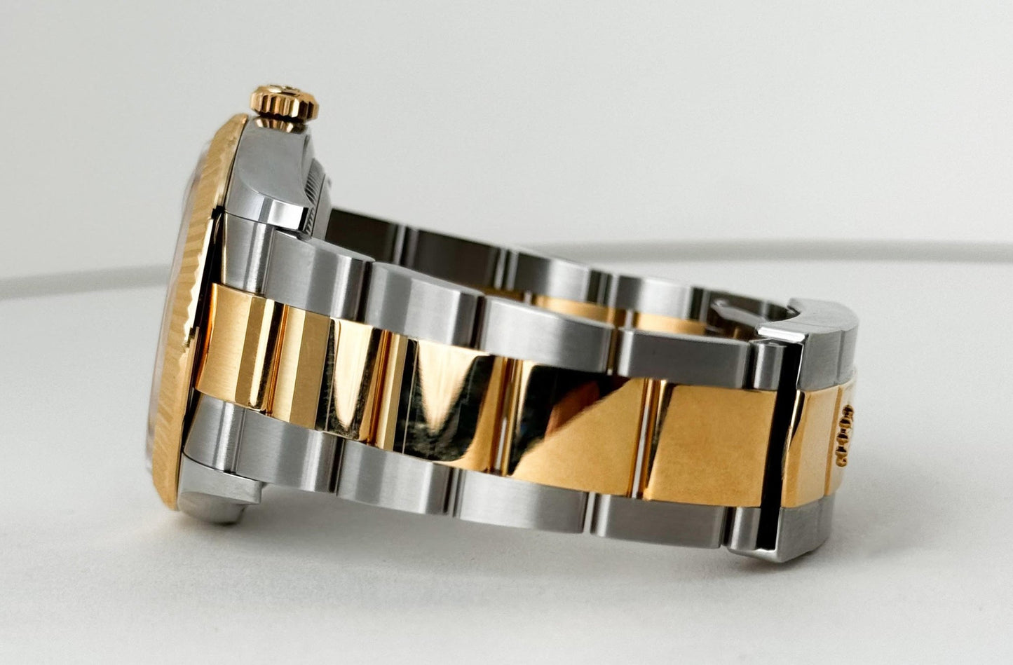 Rolex Datejust 36 Yellow Gold/Steel Champagne Diamond Dial & Fluted Bezel Oyster Bracelet 126233 - Luxury Time NYC