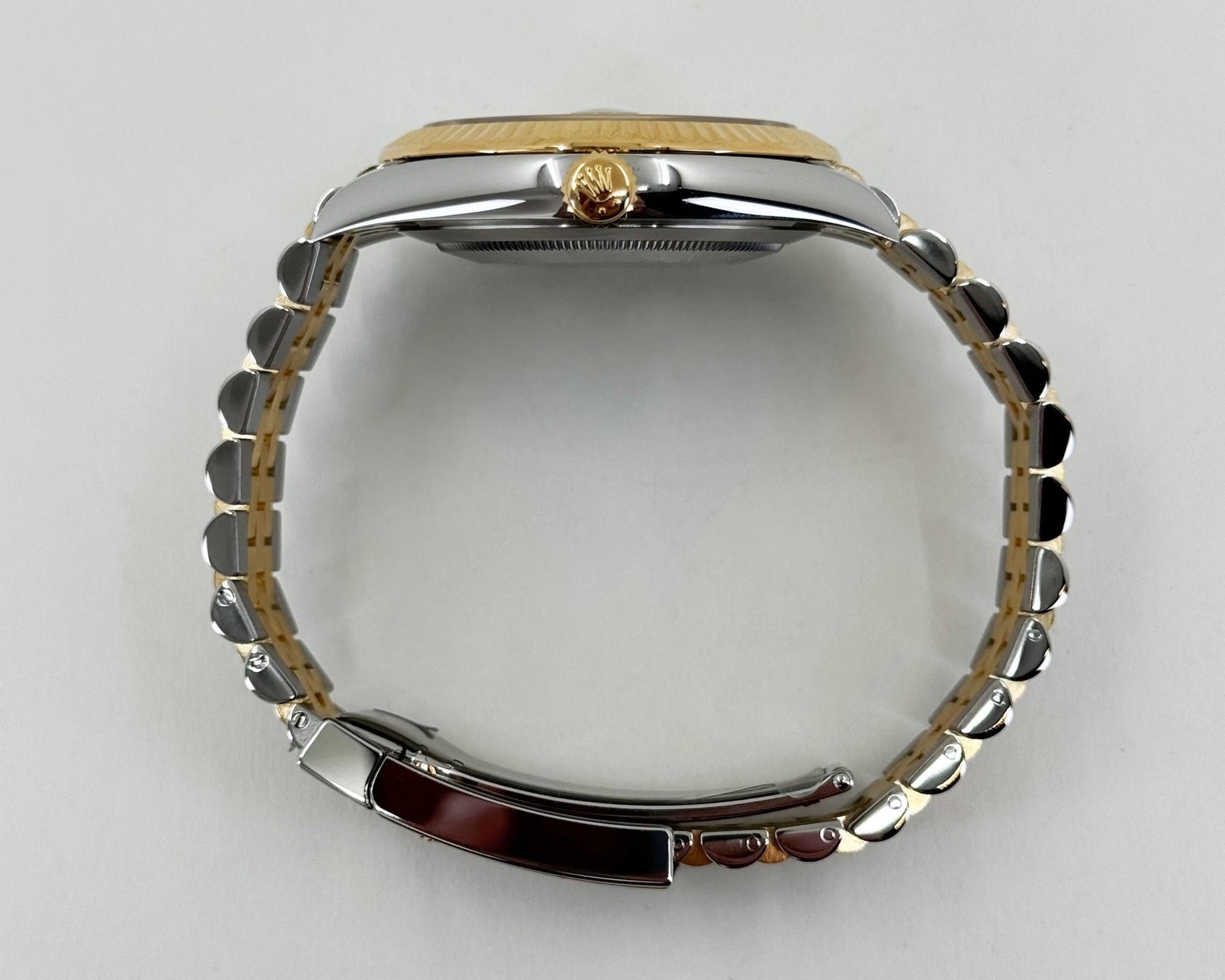 Rolex Datejust 41 Yellow Gold/Steel Champagne Diamond Dial Fluted Bezel Jubilee Bracelet 126333 - Luxury Time NYC