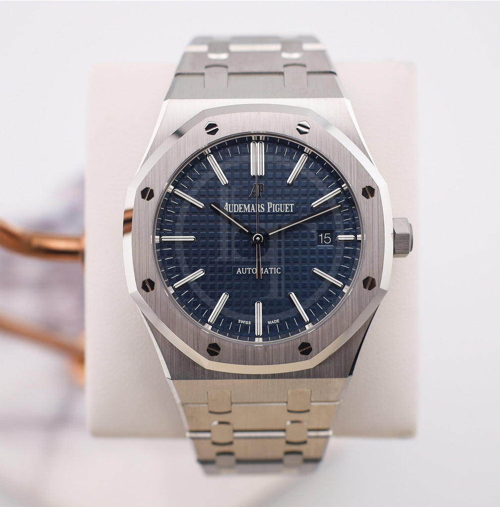 Audemars Piguet Royal Oak Selfwinding Blue dial with “Grande Tapisserie” 15400ST.OO.1220ST.03