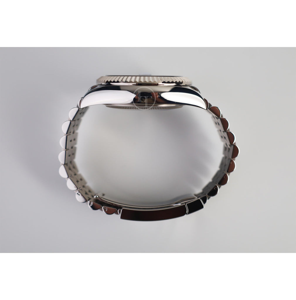 Rolex Oyster Perpetual White Rolesor Sky-Dweller Watch - Blue Index Dial - Jubilee Bracelet - 326934 blij