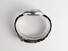 Load image into Gallery viewer, Rolex Oyster Perpetual 31 Watch - Domed Bezel - Green Index Dial - Oyster Bracelet - 2020 Release - 277200 greio