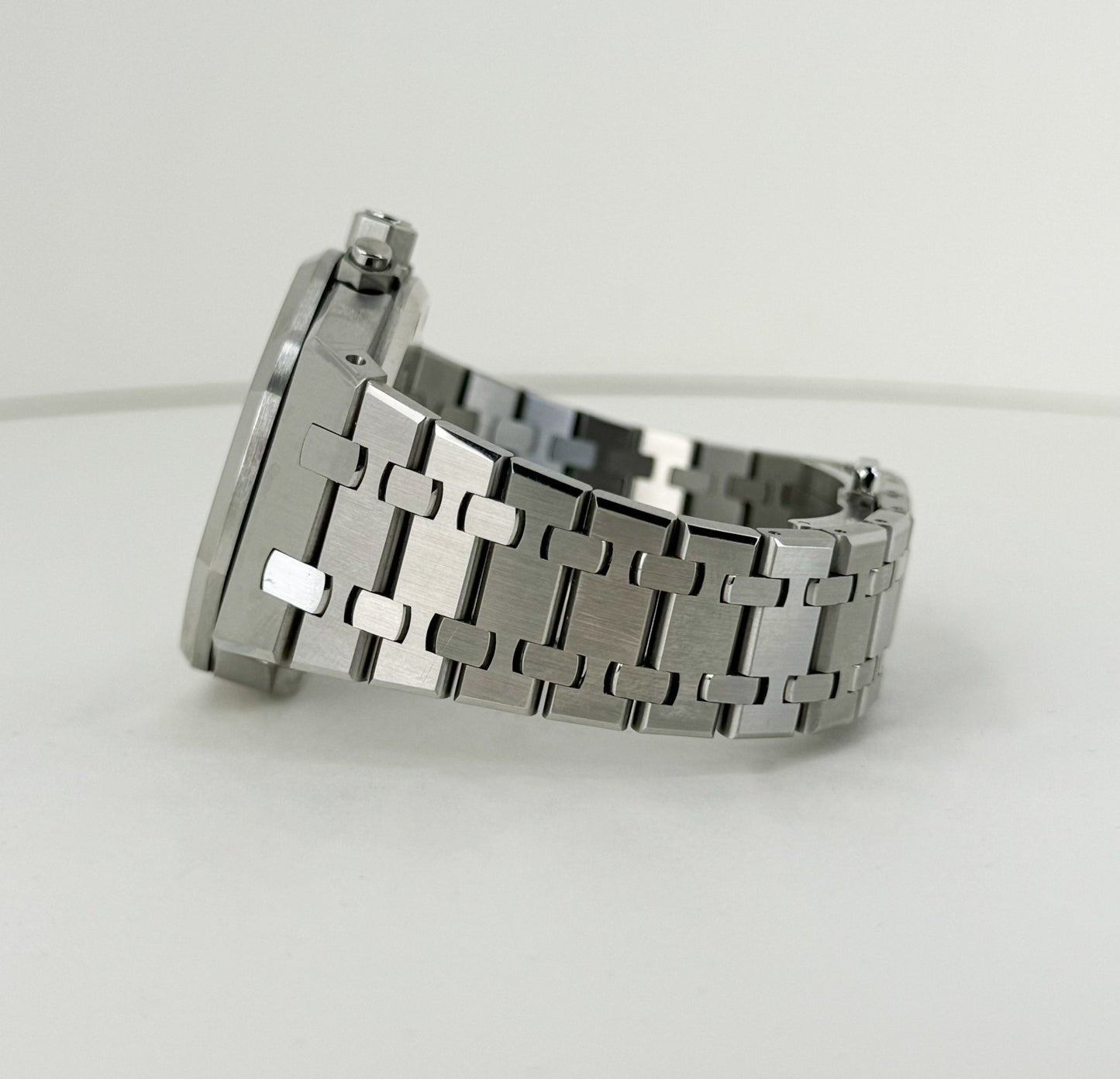 Audemars Piguet Royal Oak Chronograph Watch-Silver Dial 38mm-26315ST.OO.1256ST.01 - Luxury Time NYC