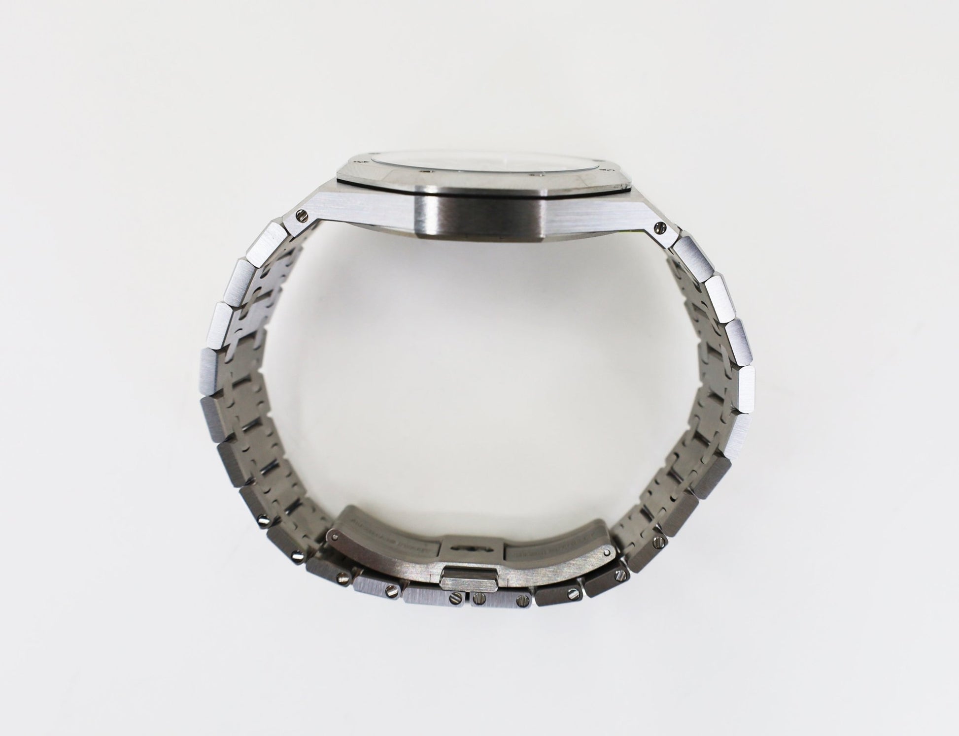 Audemars Piguet Royal Oak Jumbo Extra-Thin Stainless Steel 39mm Blue 16202ST.OO.1240ST.01 - Luxury Time NYC