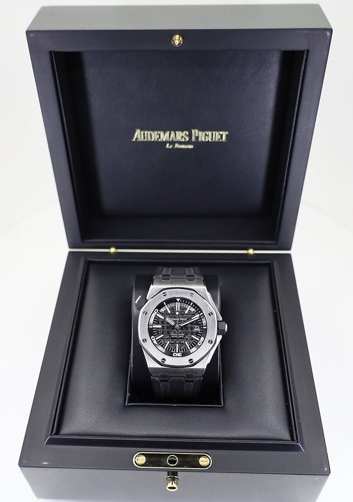 Audemars Piguet Royal Oak Offshore Diver Watch-Black Dial 42mm-15710ST.OO.A002CA.01 - Luxury Time NYC