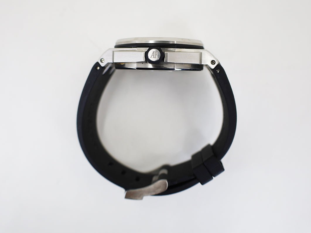 Audemars Piguet Royal Oak Offshore Diver Watch-Black Dial 42mm-15710ST.OO.A002CA.01 - Luxury Time NYC