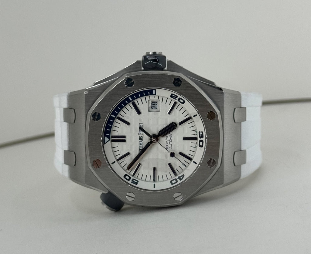 Audemars Piguet Royal Oak Offshore Diver Watch-White Dial 42mm-15710ST.OO.A010CA.01 - Luxury Time NYC