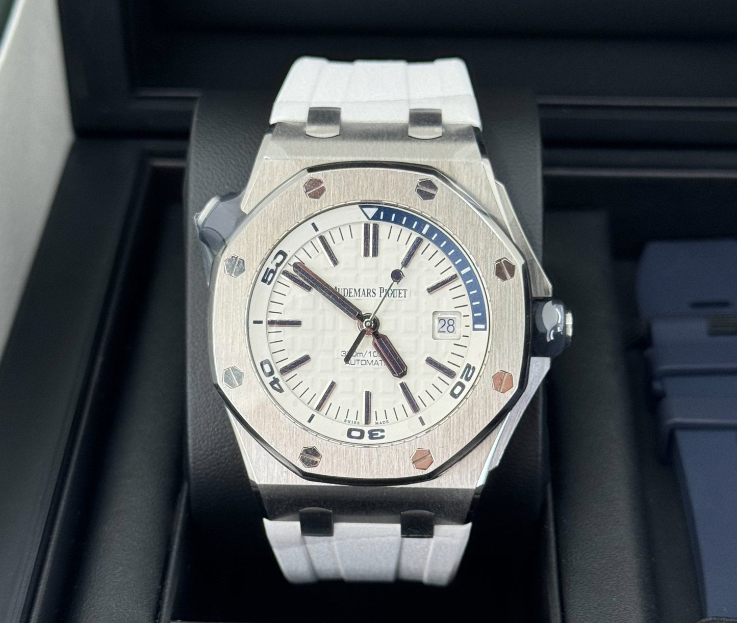 Audemars Piguet Royal Oak Offshore Diver Watch-White Dial 42mm-15710ST.OO.A010CA.01 - Luxury Time NYC